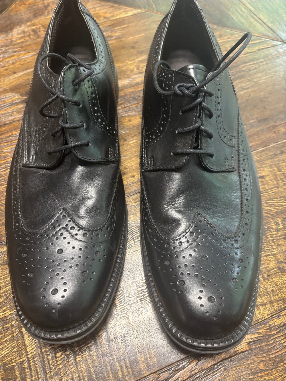 Chaps Black Leather Wingtip Derby Shoes